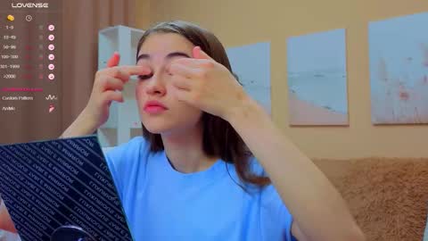 Snapshot of vikiberry chatting on 10-18-25, 04:04 vikiberry online show from 10-18-25, 04:04