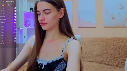 Snapshot of vikiberry chatting on 10-23-25, 10:36 vikiberry online show from 10-23-25, 10:36