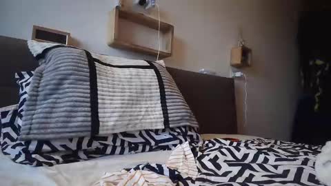 Snapshot of viking8819 chatting on 10-21-25, 10:49 viking8819 online show from 10-21-25, 10:49