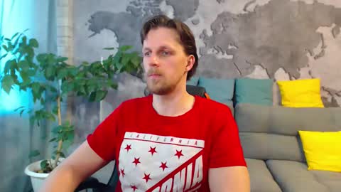 Snapshot of vikingchrisss chatting on 04-21-26, 09:37 vikingchrisss online show from 04-21-26, 09:37