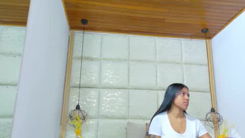 Snapshot of vikitomson chatting on 09-15-25, 01:11 vikiTomson online show from 09-15-25, 01:11