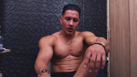 Viktor Herrera online show from 10-24-25, 03:30