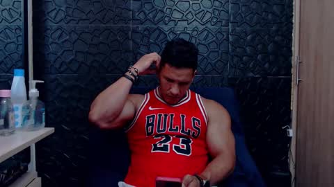 Viktor Herrera online show from 02-11-26, 06:57