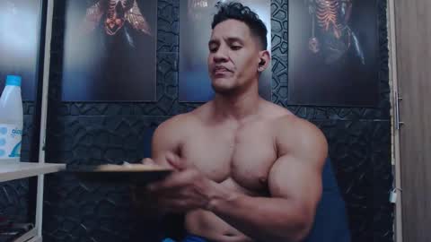 Viktor Herrera online show from 03-17-26, 03:22