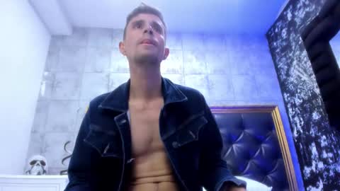 Viktor online show from 01-21-25, 04:32