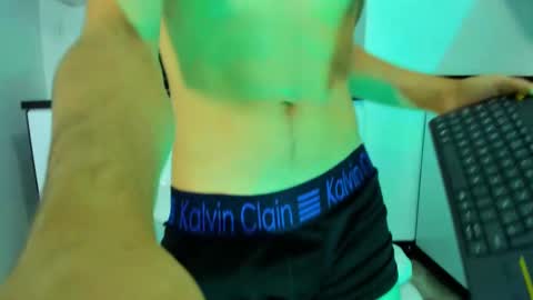 Viktor online show from 01-23-25, 04:19