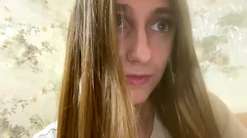 Snapshot of viktoria9898 chatting on 12-06-24, 09:46 Sweett online show from 12-06-24, 09:46