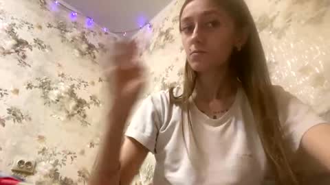 Snapshot of viktoria9898 chatting on 12-09-24, 12:12 Sweett online show from 12-09-24, 12:12