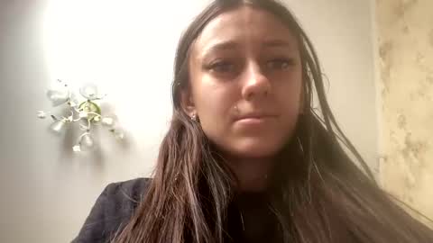 Snapshot of viktoria9898 chatting on 02-26-25, 11:20 Sweett online show from 02-26-25, 11:20