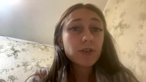 Snapshot of viktoria9898 chatting on 03-08-25, 11:49 Sweett online show from 03-08-25, 11:49