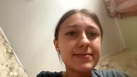 Snapshot of viktoria9898 chatting on 09-16-25, 11:44 Sweett online show from 09-16-25, 11:44