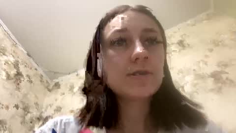 Snapshot of viktoria9898 chatting on 01-13-26, 01:05 Sweett online show from 01-13-26, 01:05