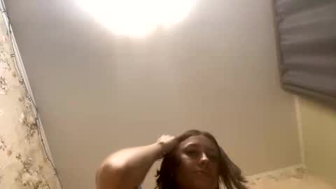 Snapshot of viktoria9898 chatting on 02-11-26, 11:32 Sweett online show from 02-11-26, 11:32