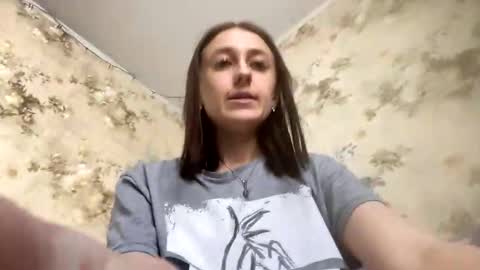 Snapshot of viktoria9898 chatting on 02-25-26, 06:23 Sweett online show from 02-25-26, 06:23