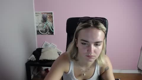 Snapshot of viktoria_lovely chatting on 06-23-26, 07:17 viktoria_lovely online show from 06-23-26, 07:17