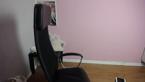 Snapshot of viktoria_lovely chatting on 06-30-26, 06:58 viktoria_lovely online show from 06-30-26, 06:58
