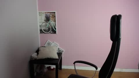Snapshot of viktoria_lovely chatting on 07-06-26, 06:10 viktoria_lovely online show from 07-06-26, 06:10