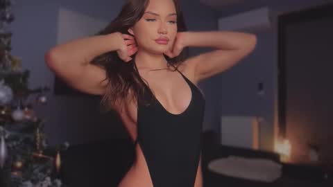 Viktoria www online show from 12-19-25, 05:09