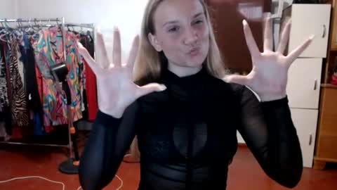 ViktoriSagi online show from 06-23-26, 05:00