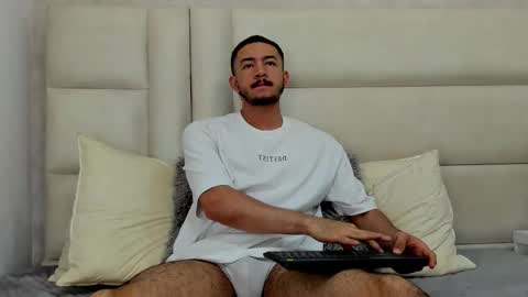 Snapshot of vilaty_makris chatting on 10-28-25, 03:58 Vitaly online show from 10-28-25, 03:58