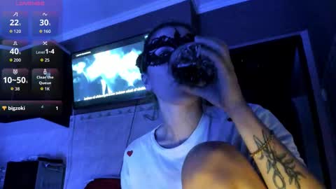 Snapshot of vilset_sun_sis chatting on 11-11-25, 10:54 Feliz online show from 11-11-25, 10:54