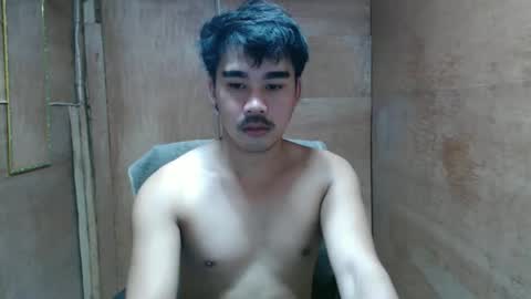 Snapshot of vin_17 chatting on 04-18-26, 09:13 Call me Marvin online show from 04-18-26, 09:13