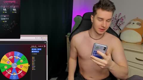 Snapshot of vincent__strong chatting on 11-22-25, 08:57 Vincent Strong online show from 11-22-25, 08:57