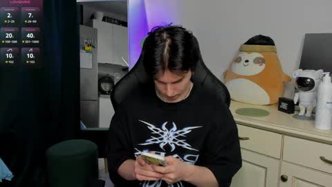 Vincent Strong online show from 04-11-26, 09:24