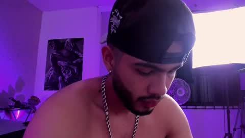 Vincent online show from 12-17-25, 03:45