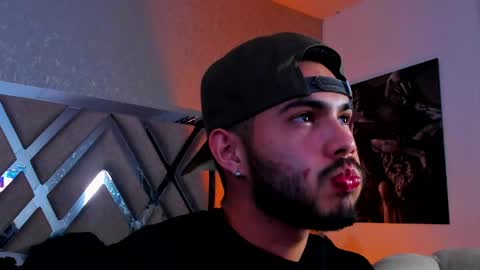 Snapshot of vincentblack_ chatting on 04-26-26, 01:31 Vincent online show from 04-26-26, 01:31