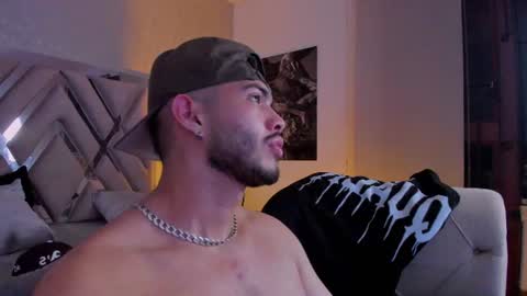 Snapshot of vincentblack_ chatting on 06-14-26, 02:24 Vincent online show from 06-14-26, 02:24