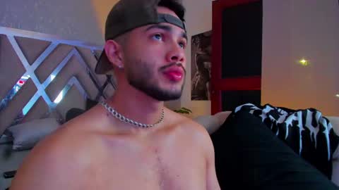 Snapshot of vincentblack_ chatting on 06-19-26, 03:00 Vincent online show from 06-19-26, 03:00