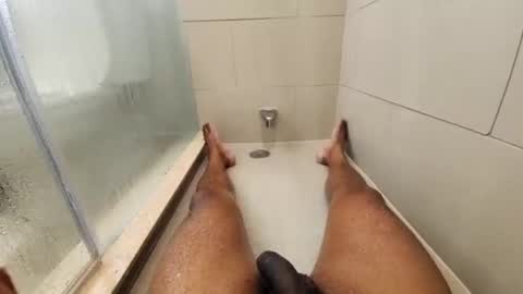 Snapshot of vineshh chatting on 12-22-24, 09:11 Vino Girthyboi online show from 12-22-24, 09:11