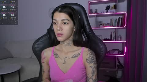 Snapshot of vinkitinkii chatting on 12-04-24, 06:00 vinkitinkii online show from 12-04-24, 06:00