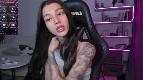 Snapshot of vinkitinkii chatting on 12-08-24, 06:22 vinkitinkii online show from 12-08-24, 06:22