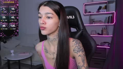 Snapshot of vinkitinkii chatting on 12-29-24, 06:56 vinkitinkii online show from 12-29-24, 06:56