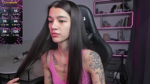 Snapshot of vinkitinkii chatting on 01-08-25, 07:03 vinkitinkii online show from 01-08-25, 07:03