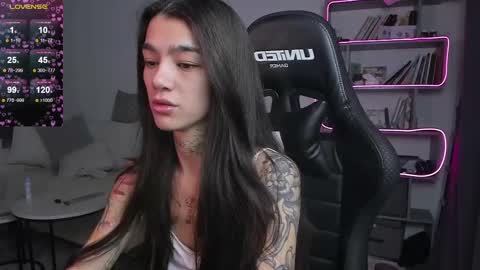 Snapshot of vinkitinkii chatting on 02-23-25, 08:06 vinkitinkii online show from 02-23-25, 08:06