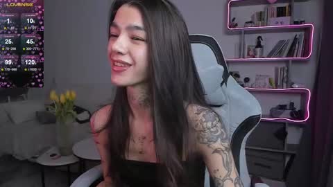 Snapshot of vinkitinkii chatting on 03-12-25, 06:51 vinkitinkii online show from 03-12-25, 06:51