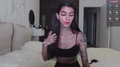 Snapshot of vinkitinkii chatting on 11-13-25, 04:11 vinkitinkii online show from 11-13-25, 04:11