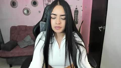 Daniela online show from 12-01-25, 05:01