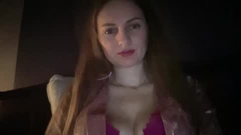 Funny  girl online show from 11-19-25, 11:49