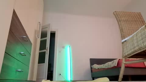 Viola online show from 12-15-24, 03:20