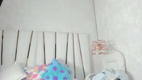 violeet_gray online show from 09-24-25, 11:35