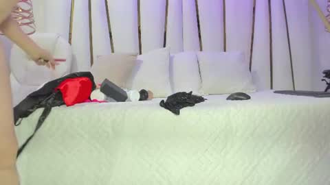 Snapshot of violeet_gray chatting on 06-14-26, 11:34 violeet_gray online show from 06-14-26, 11:34