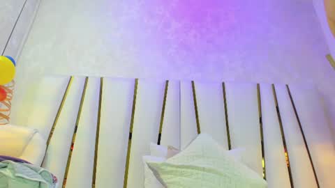 Snapshot of violeet_gray chatting on 07-13-26, 11:35 violeet_gray online show from 07-13-26, 11:35