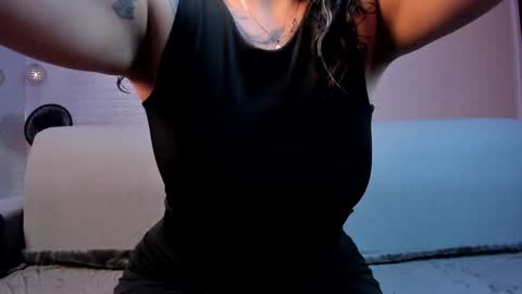 Violett  Everyday From 0530 to 1430 Col Time online show from 01-31-25, 01:56