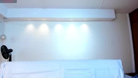 Violett  Everyday From 0530 to 1430 Col Time online show from 09-26-25, 10:52