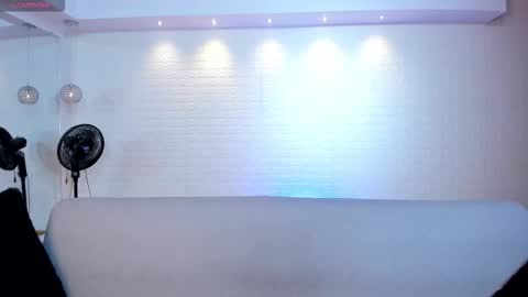 Violett  Everyday From 0530 to 1430 Col Time online show from 11-28-25, 10:51