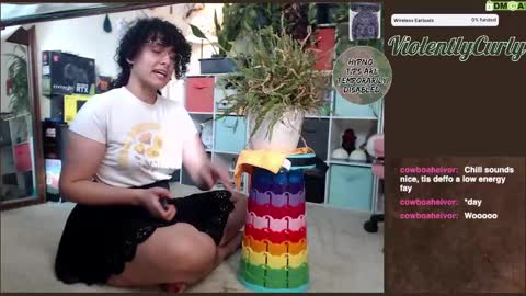 Snapshot of violentlycurly chatting on 03-08-25, 11:18 Curly the Coin Operated Toy online show from 03-08-25, 11:18